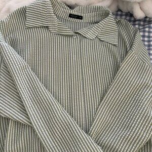 SHEIN Curve Green & White Seersucker Stripe Button-Down Shirt